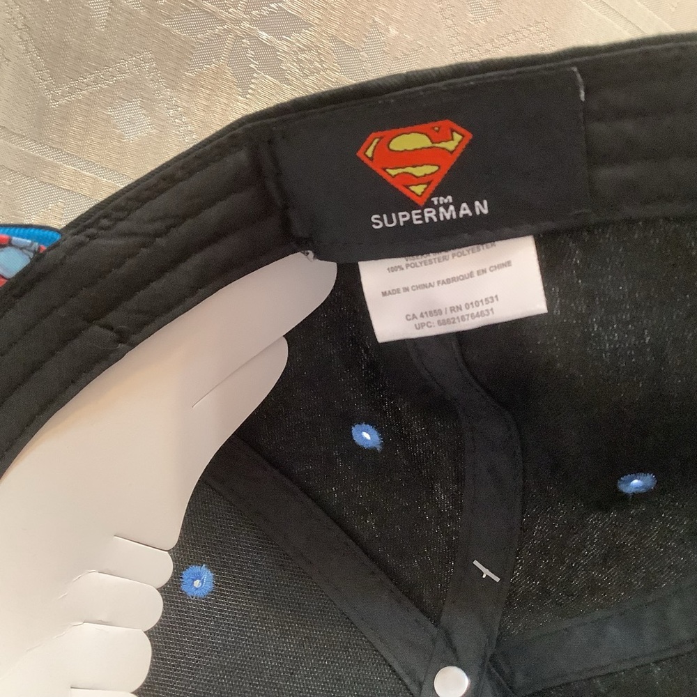 Superman Trucker Hat O/S Adjustable Snap Closure - Picture 5 of 8